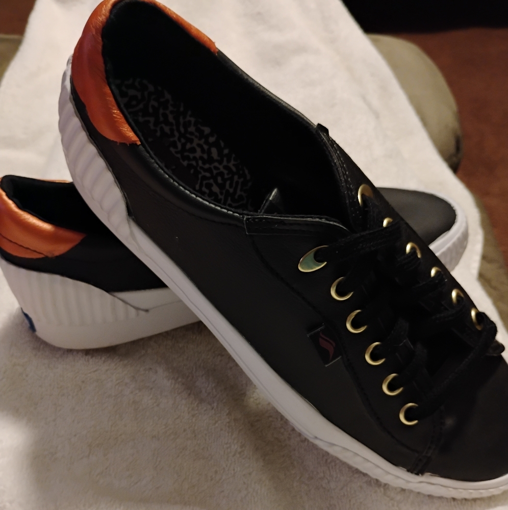 Stylish Black and Orange Women's Keds